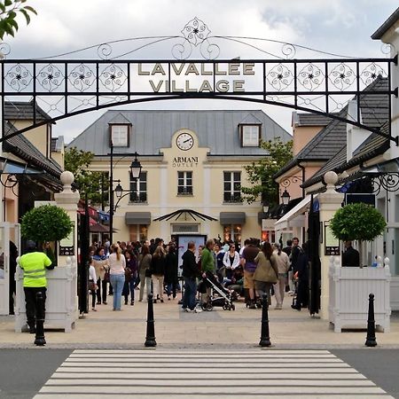 2 Bed House Near Disneyland Paris モントリー エクステリア 写真