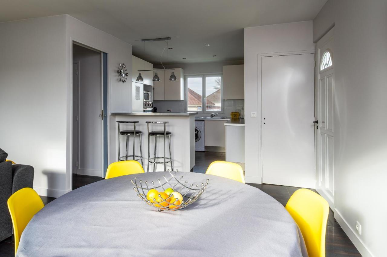 2 Bed House Near Disneyland Paris モントリー エクステリア 写真