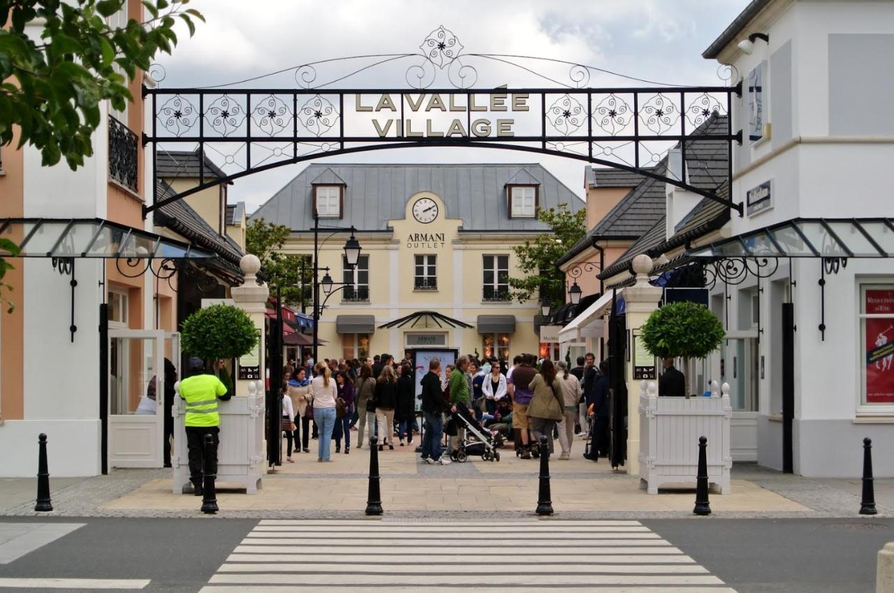 2 Bed House Near Disneyland Paris モントリー エクステリア 写真